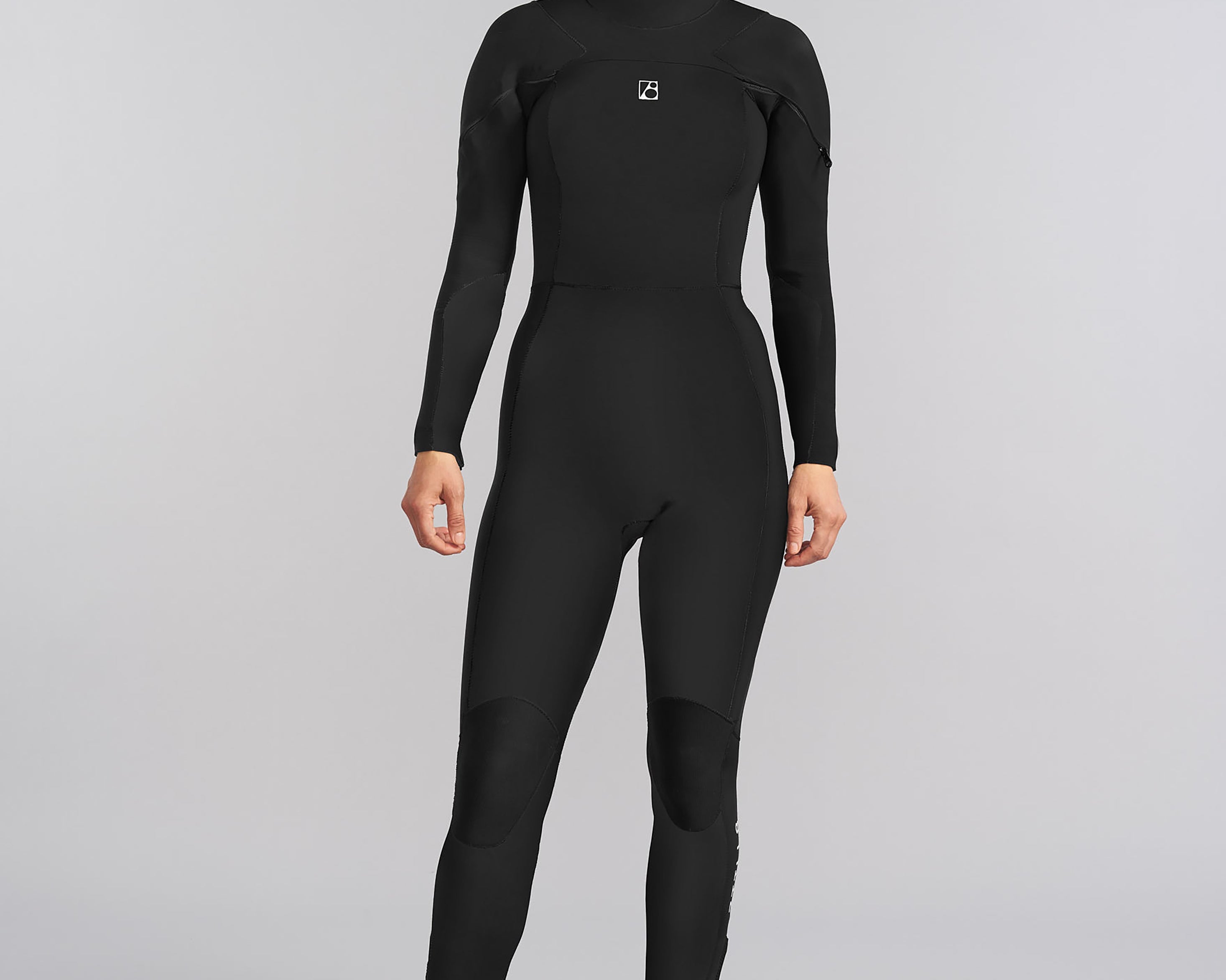 Rus xonim minatka beradi Jinning qinidan yalashini tomosha qiling